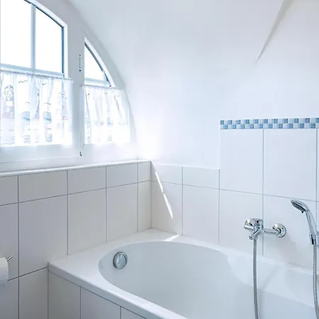 Holiday home Urlaub Am Im Reethaus Fabius Gramkow